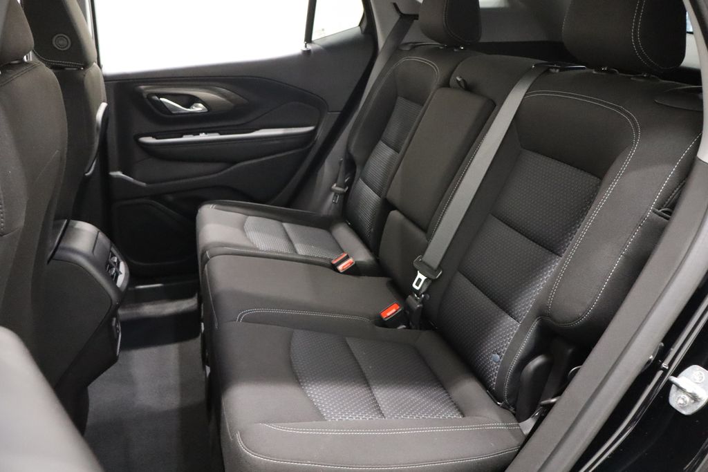Vehicle image 9 of 38