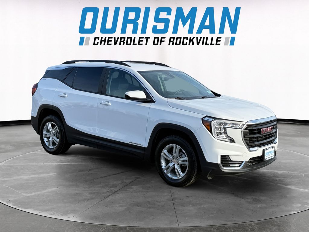 2022 GMC Terrain SLE Image 3 of 27