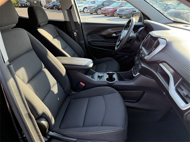 Vehicle image 10 of 27