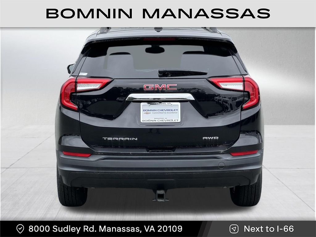 2022 GMC Terrain SLE Image 5 of 29