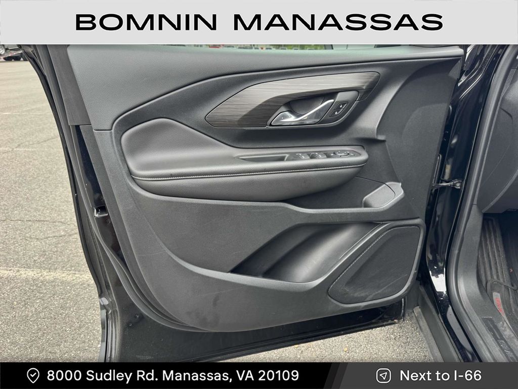 2022 GMC Terrain SLE Image 19 of 29