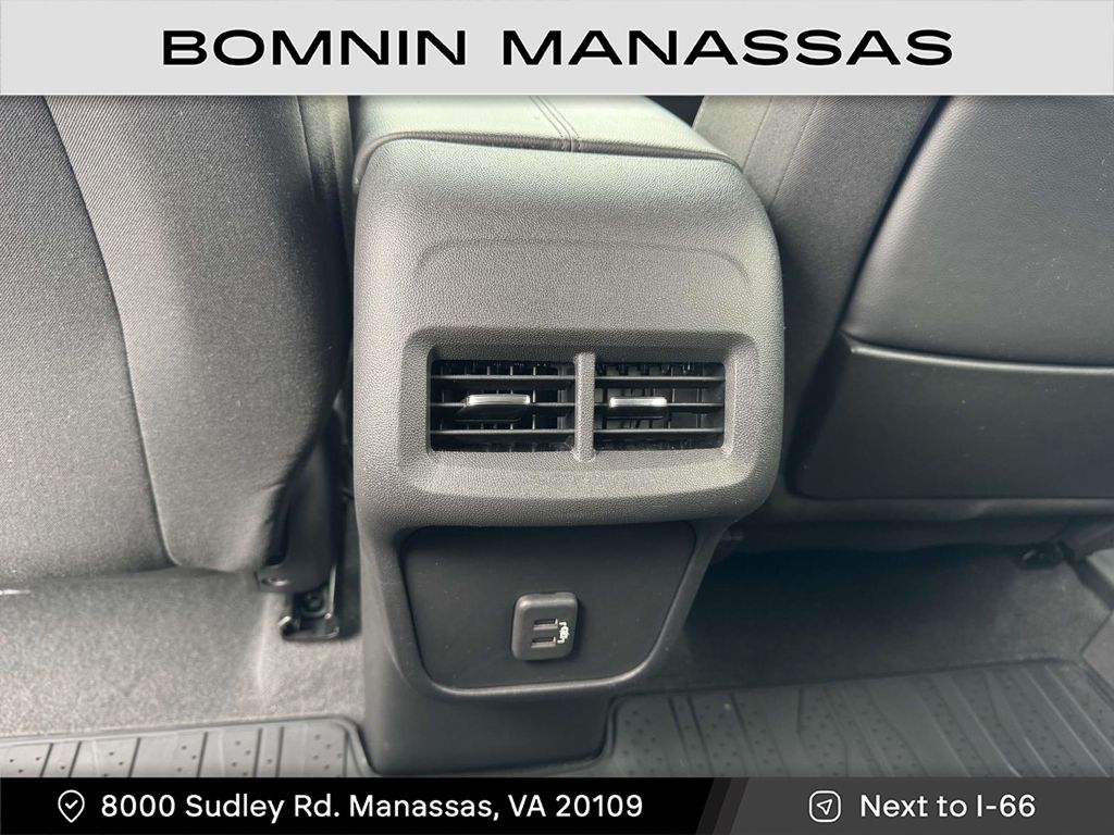 2022 GMC Terrain SLE Image 23 of 29