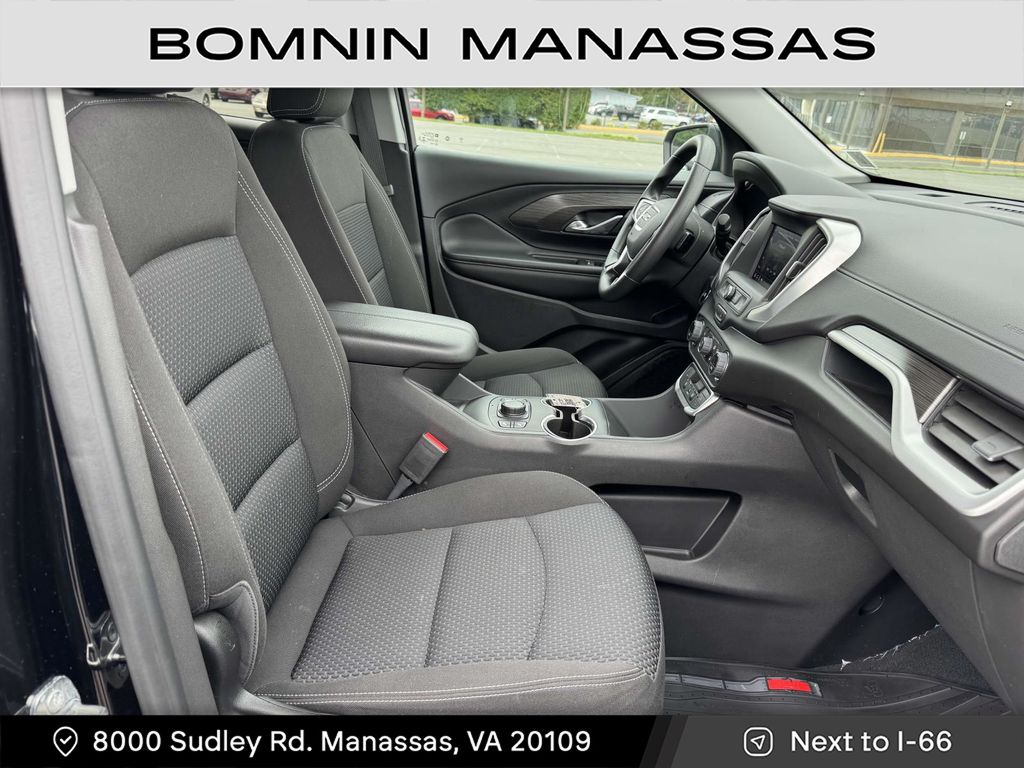 2022 GMC Terrain SLE Image 10 of 29