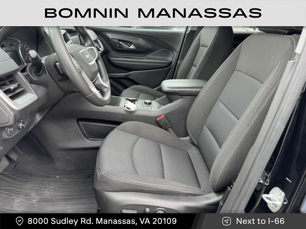2022 GMC Terrain SLE Image 11 of 29