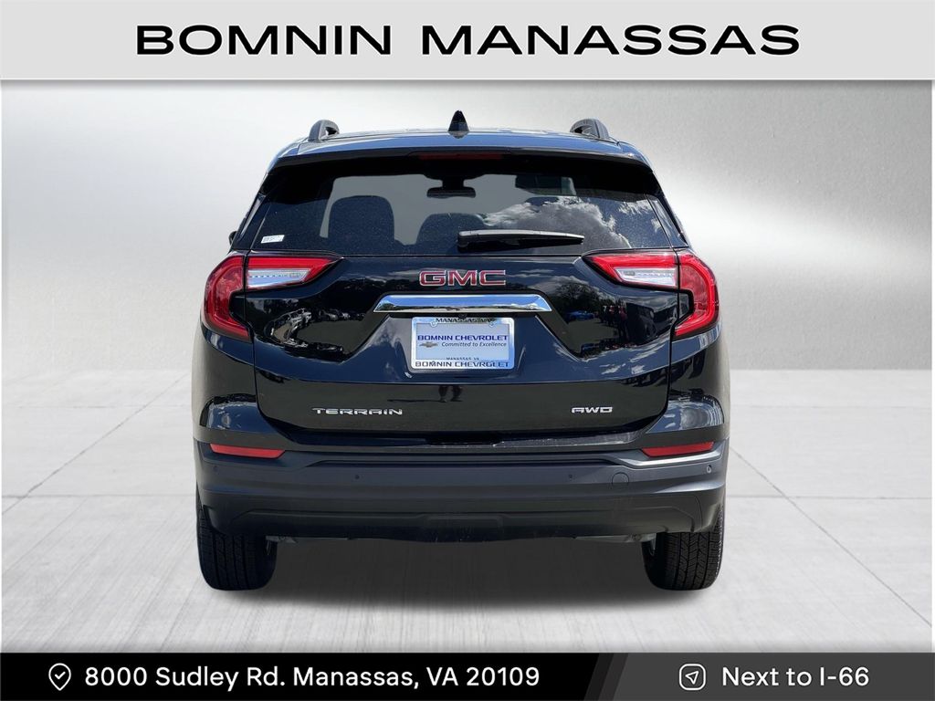 2022 GMC Terrain SLE Image 5 of 30