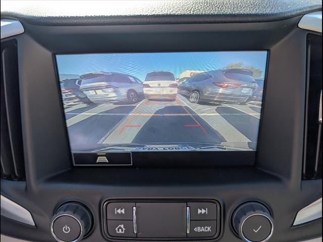 2022 GMC Terrain SLT Image 11 of 23