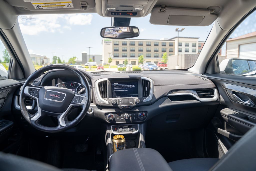 Vehicle image 13 of 34
