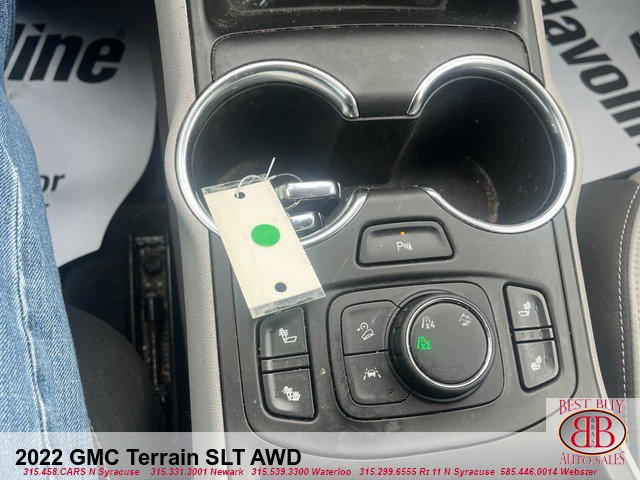 Vehicle image 17 of 21