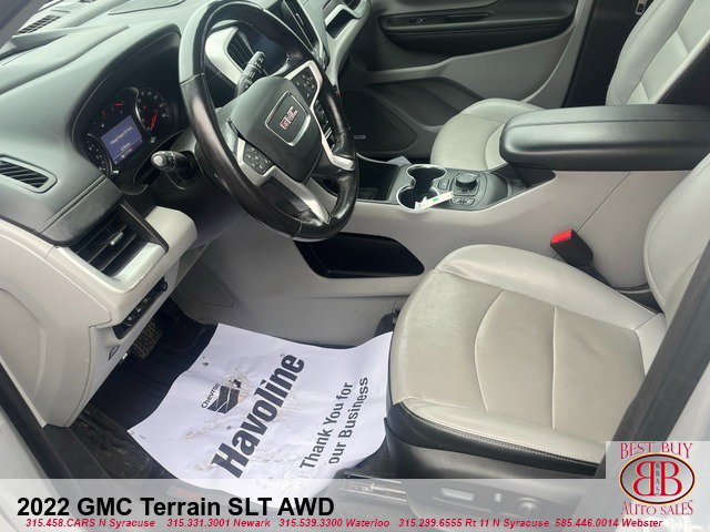 Vehicle image 10 of 21