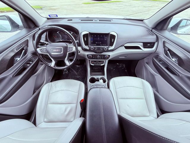 Vehicle image 26 of 28