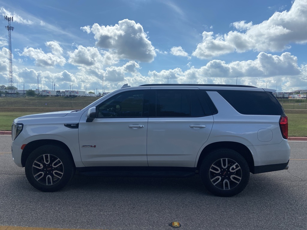Vehicle image 5 of 6