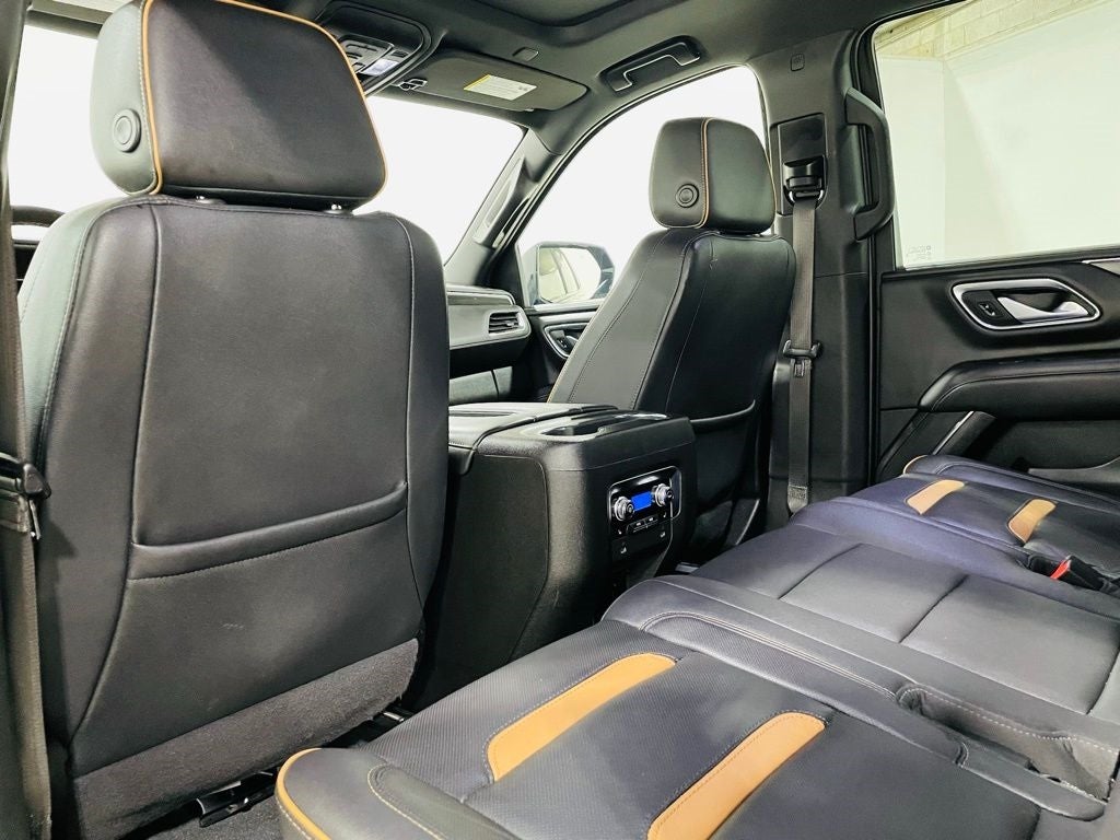 Vehicle image 33 of 51