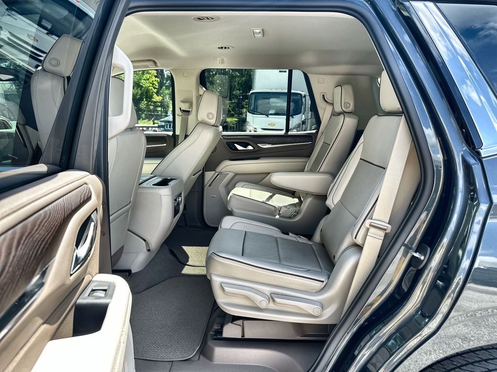 Vehicle image 14 of 35