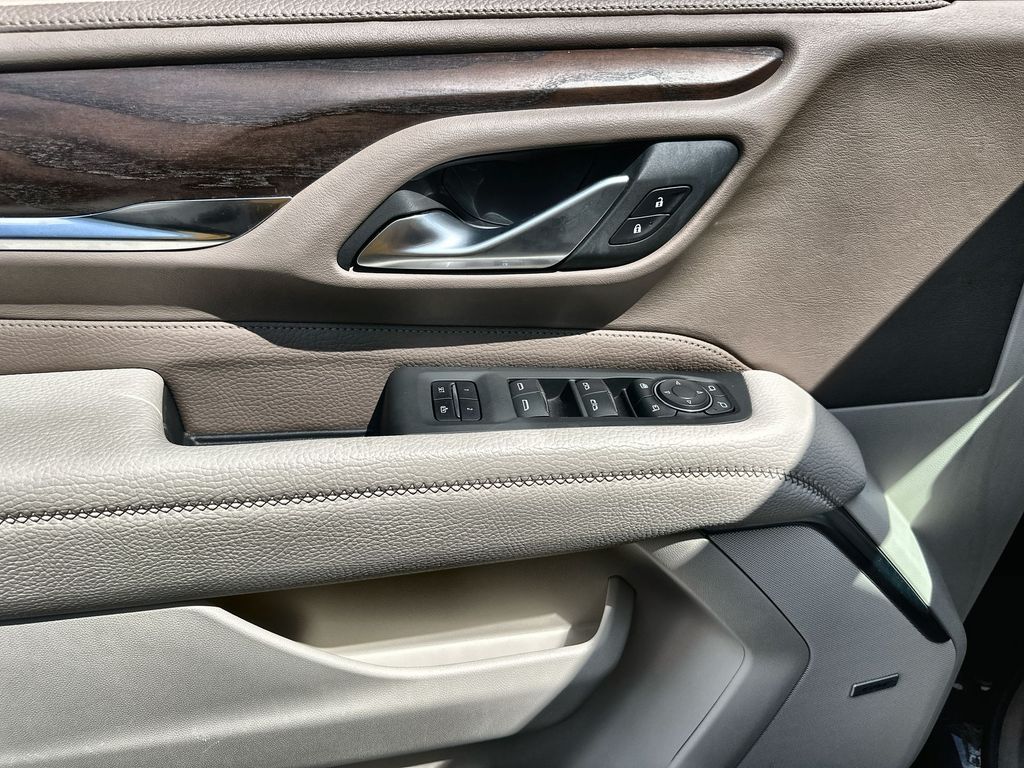 Vehicle image 22 of 35