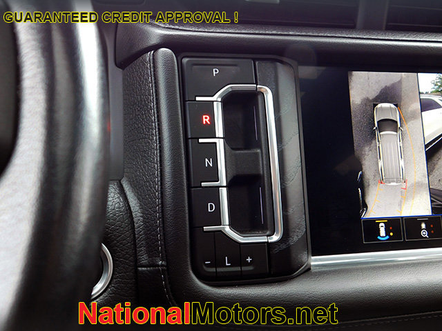 Vehicle image 13 of 22