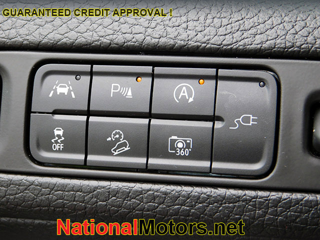 Vehicle image 19 of 22