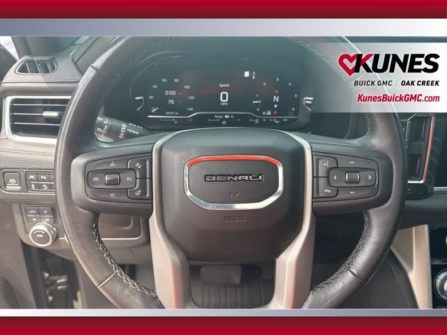 Vehicle image 18 of 24