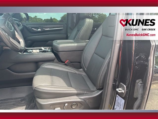 Vehicle image 8 of 24