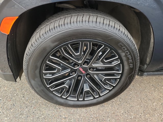 Vehicle image 19 of 26