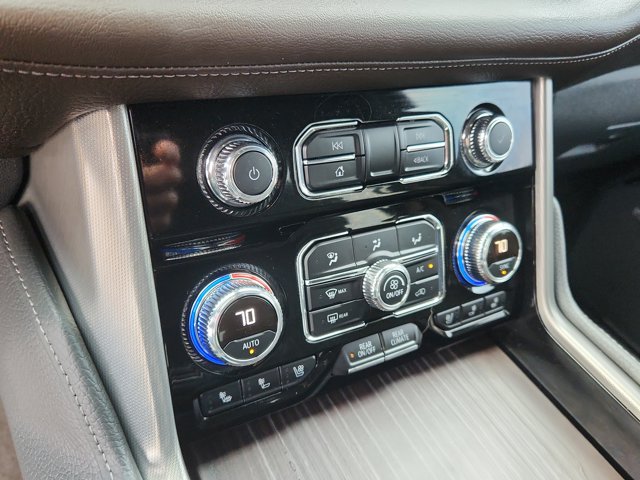 Vehicle image 24 of 26