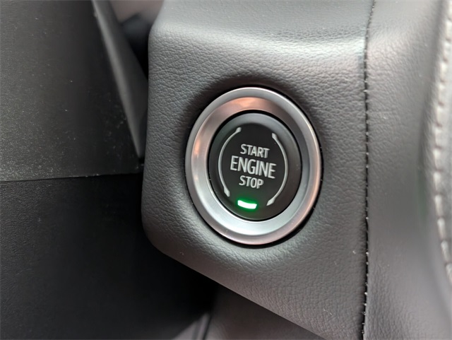 Vehicle image 24 of 31