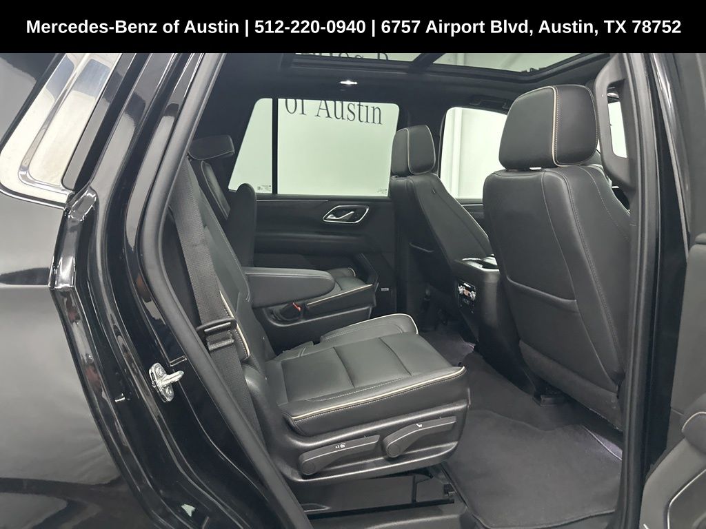 Vehicle image 27 of 36