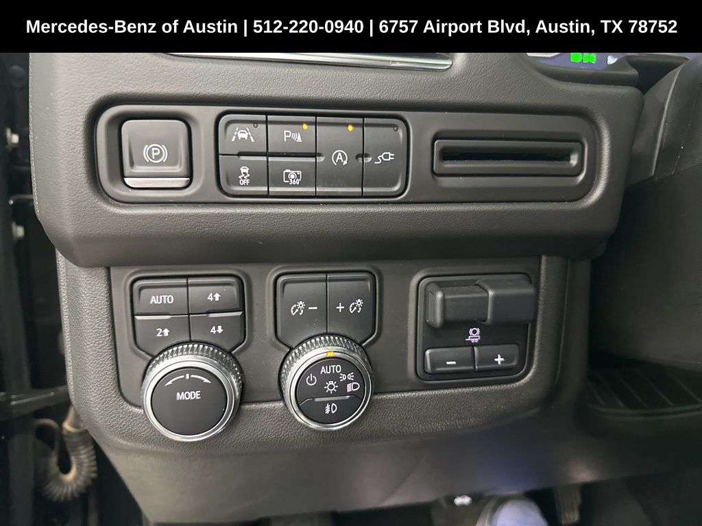 Vehicle image 23 of 36