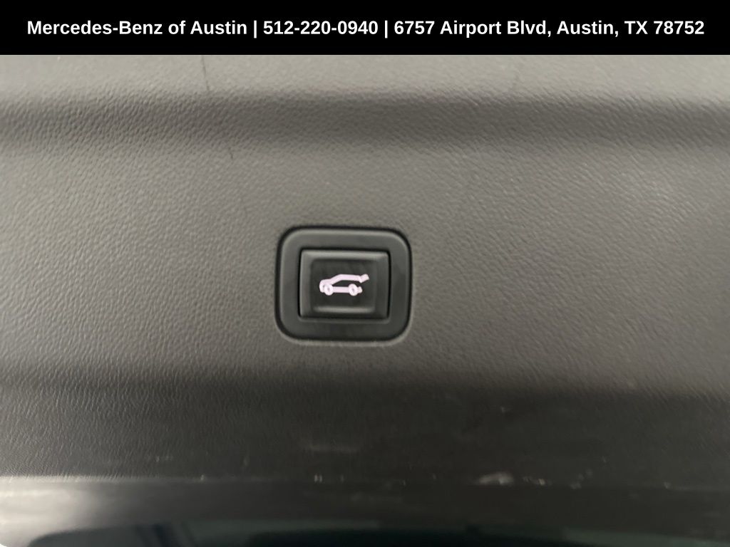Vehicle image 22 of 36
