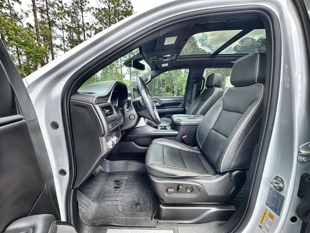 Vehicle image 20 of 36