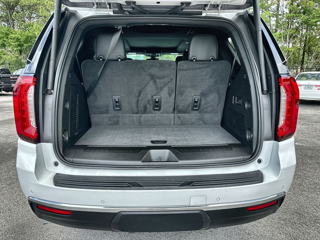 Vehicle image 27 of 36