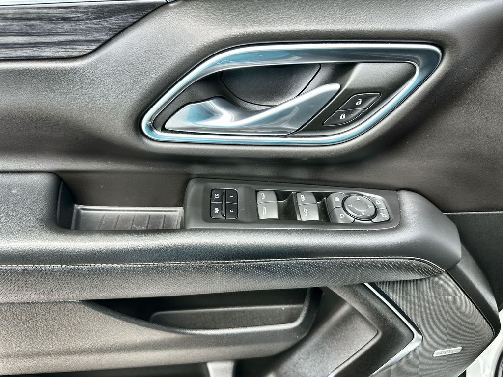 Vehicle image 24 of 36