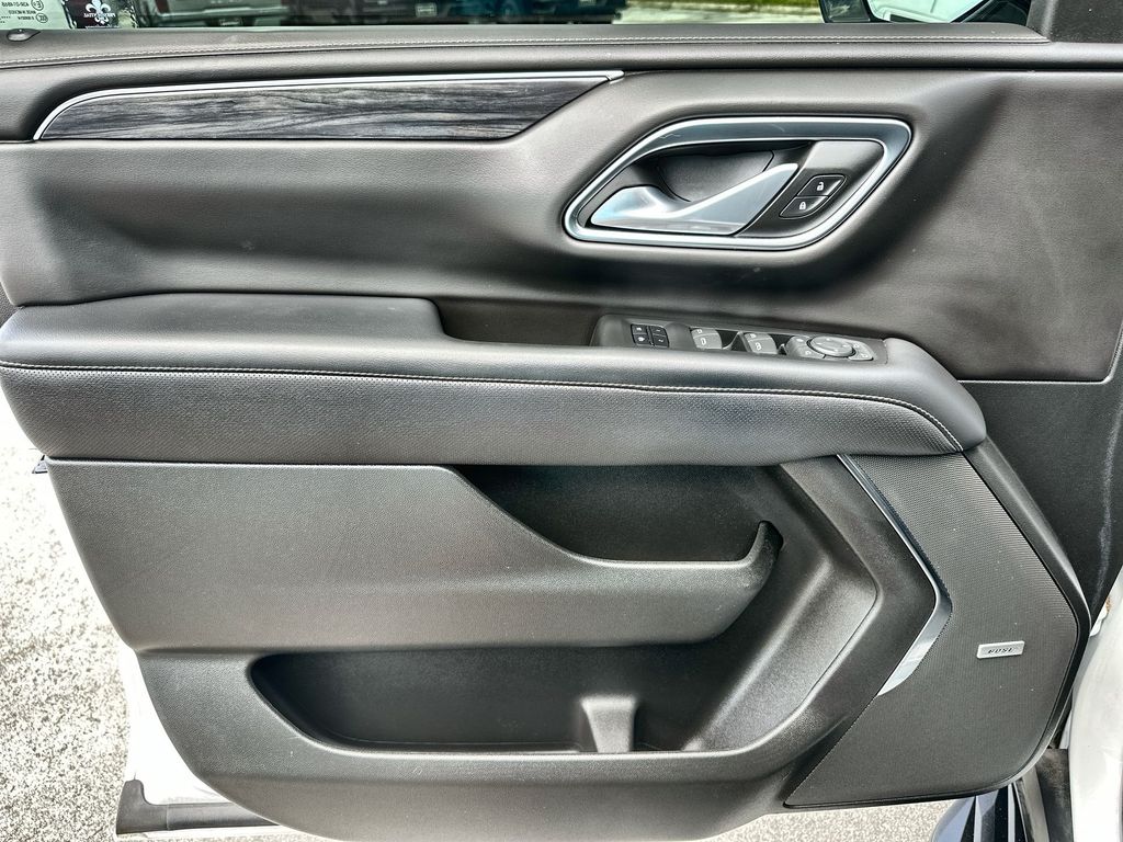 Vehicle image 23 of 36