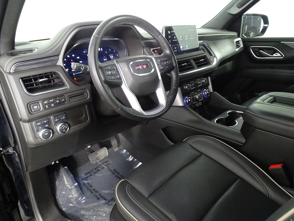 2022 GMC Yukon SLT Image 16 of 40