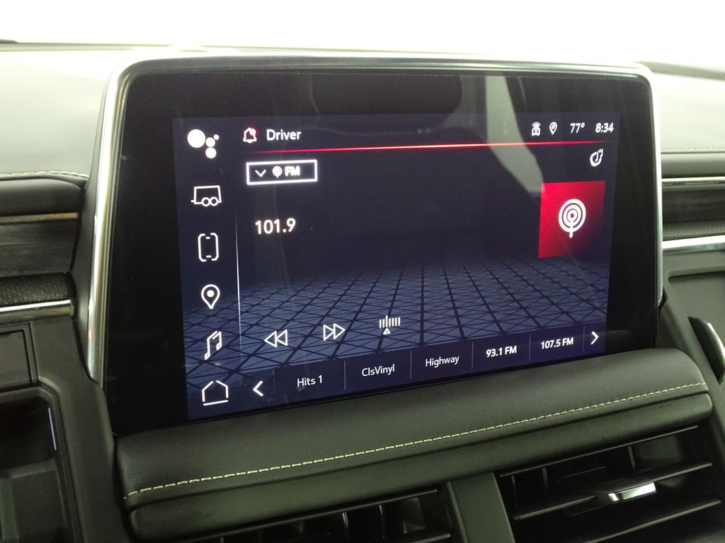 2022 GMC Yukon SLT Image 24 of 40