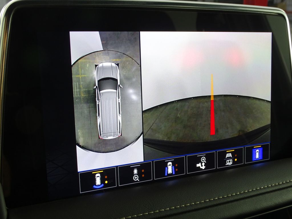 2022 GMC Yukon SLT Image 31 of 40