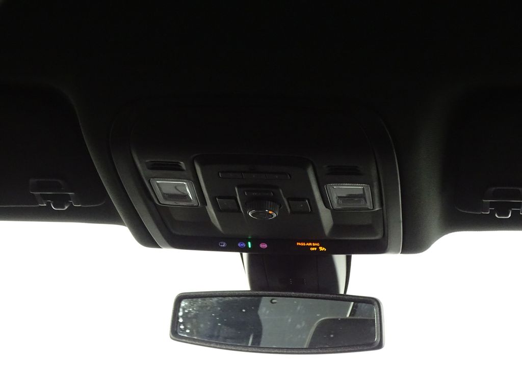 2022 GMC Yukon SLT Image 40 of 40