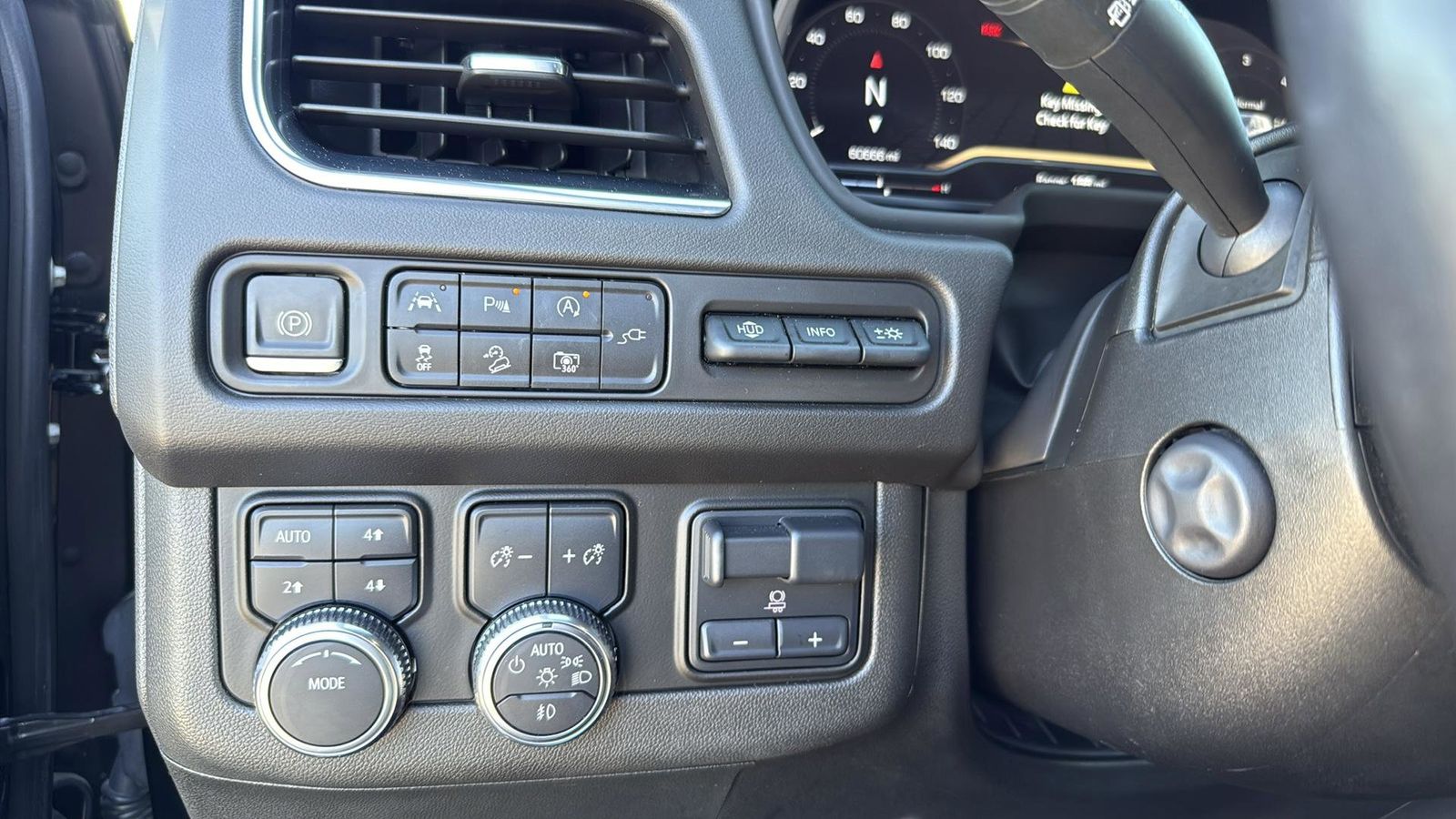 Vehicle image 28 of 29