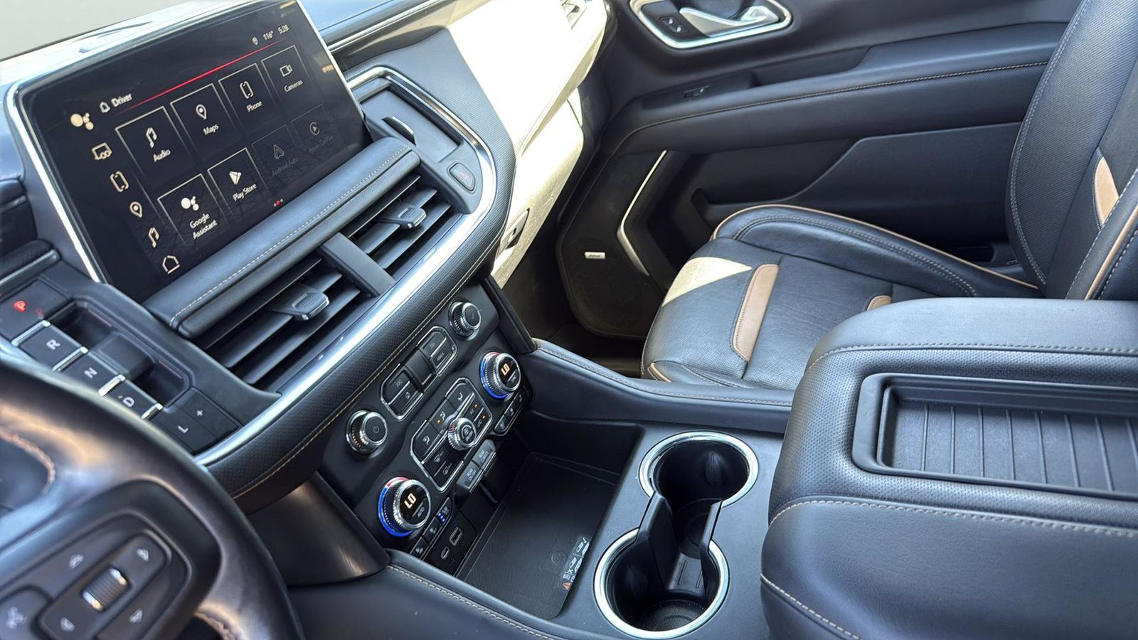Vehicle image 22 of 29