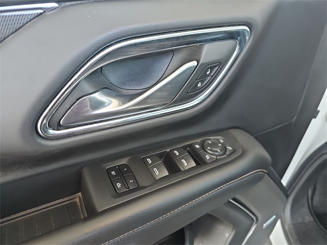 Vehicle image 23 of 27