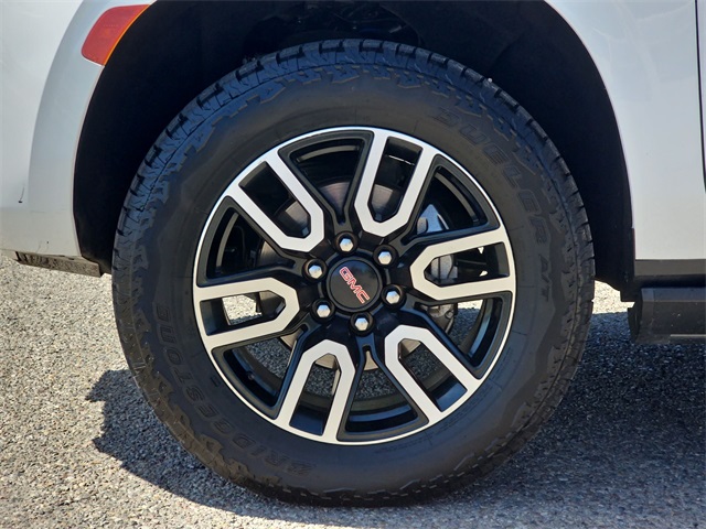 Vehicle image 20 of 27