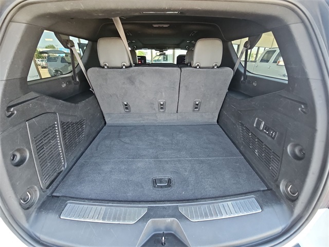 Vehicle image 17 of 27
