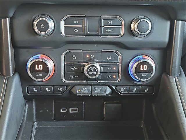 Vehicle image 25 of 27