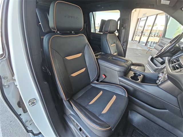 Vehicle image 18 of 27