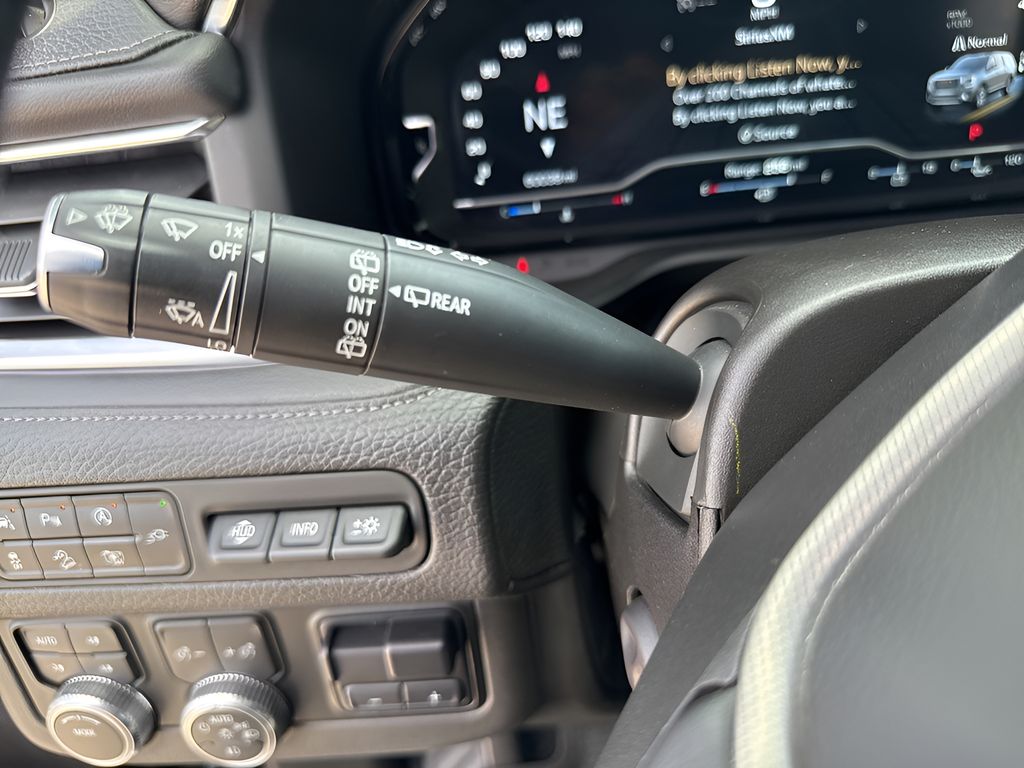 Vehicle image 26 of 42
