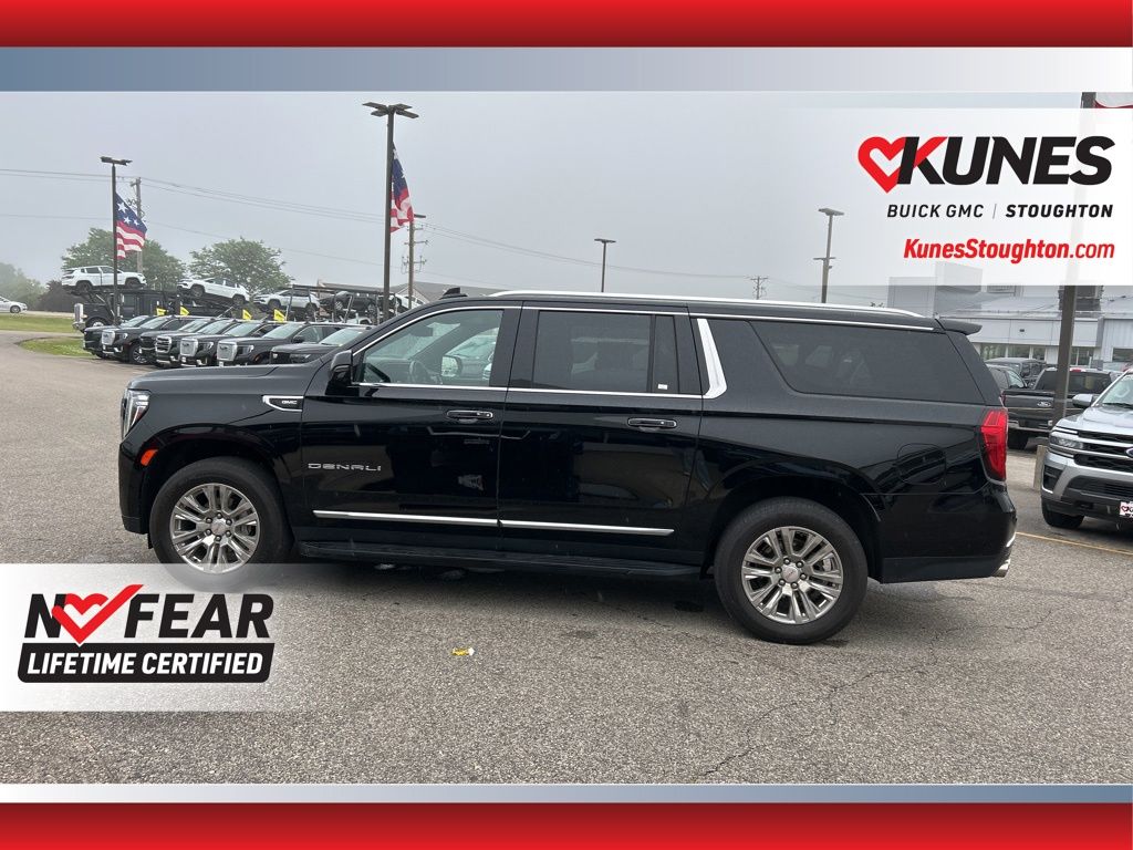 Vehicle image 8 of 47