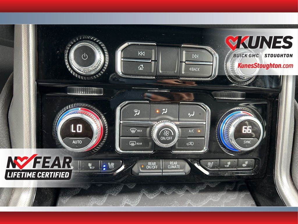 Vehicle image 43 of 47