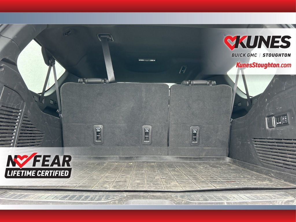 Vehicle image 13 of 47
