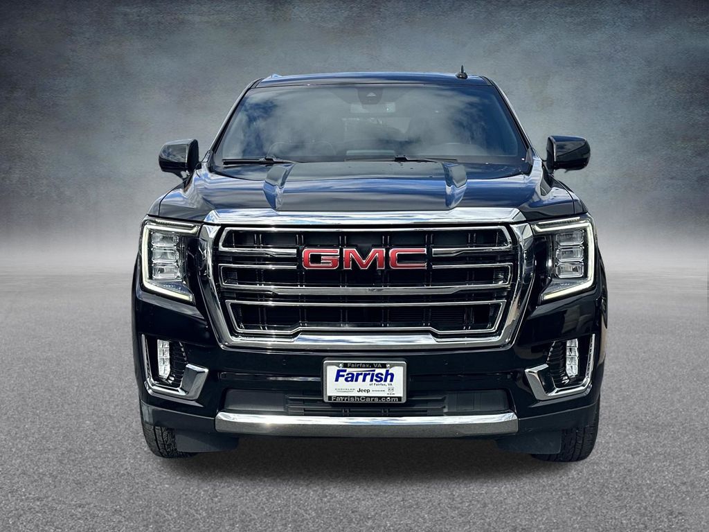 2022 GMC Yukon XL SLT Image 2 of 27