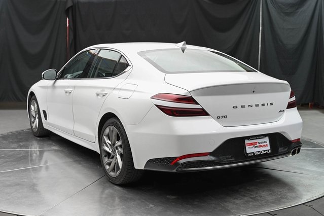Vehicle image 6 of 32