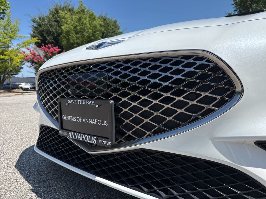 2022 Genesis G70 2.0T Image 31 of 40